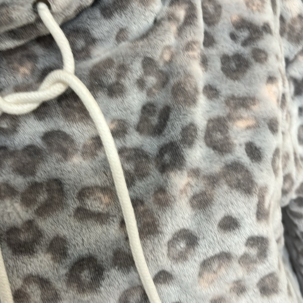 Wallflower Pullovers - image 2